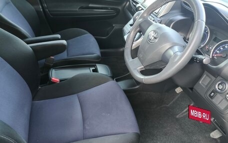 Toyota Wish II, 2012 год, 1 520 000 рублей, 26 фотография