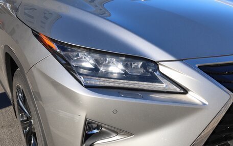 Lexus RX IV рестайлинг, 2018 год, 4 700 000 рублей, 8 фотография