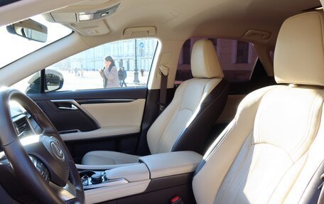 Lexus RX IV рестайлинг, 2018 год, 4 700 000 рублей, 15 фотография