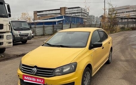 Volkswagen Polo VI (EU Market), 2015 год, 305 000 рублей, 5 фотография