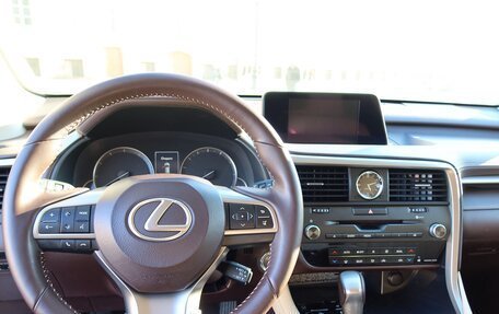 Lexus RX IV рестайлинг, 2018 год, 4 700 000 рублей, 18 фотография