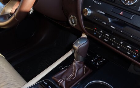 Lexus RX IV рестайлинг, 2018 год, 4 700 000 рублей, 34 фотография