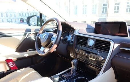 Lexus RX IV рестайлинг, 2018 год, 4 700 000 рублей, 29 фотография