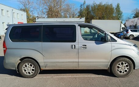 Hyundai Grand Starex Grand Starex I рестайлинг 2, 2012 год, 1 250 000 рублей, 2 фотография