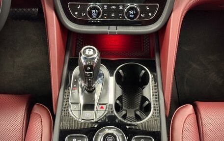 Bentley Bentayga I, 2025 год, 34 900 000 рублей, 17 фотография