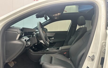 Mercedes-Benz A-Класс, 2023 год, 2 480 000 рублей, 10 фотография