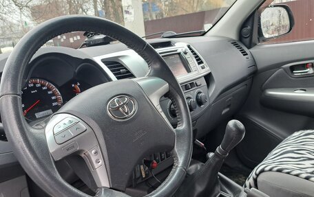 Toyota Hilux VII, 2013 год, 2 350 000 рублей, 7 фотография