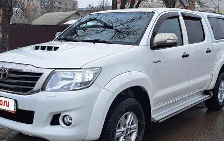 Toyota Hilux VII, 2013 год, 2 350 000 рублей, 2 фотография