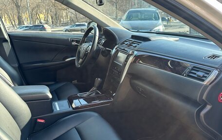 Toyota Camry, 2017 год, 2 350 000 рублей, 5 фотография