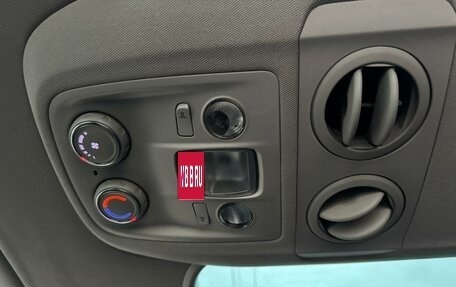 Peugeot Traveller I, 2018 год, 2 250 000 рублей, 19 фотография