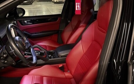 Porsche Cayenne III, 2021 год, 9 990 000 рублей, 4 фотография