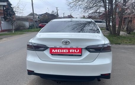 Toyota Camry, 2022 год, 2 050 000 рублей, 4 фотография