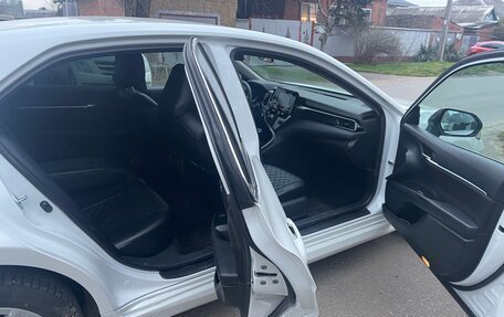 Toyota Camry, 2022 год, 2 050 000 рублей, 14 фотография