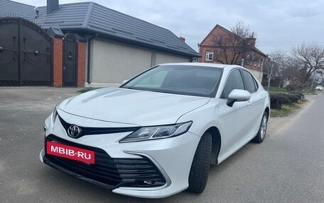 Toyota Camry, 2022 год, 2 050 000 рублей, 10 фотография