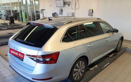 Skoda Superb III рестайлинг, 2022 год, 2 572 000 рублей, 2 фотография