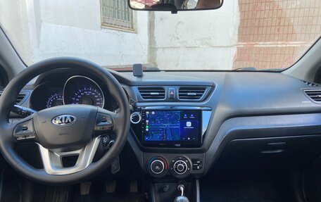 KIA Rio III рестайлинг, 2014 год, 1 000 000 рублей, 21 фотография