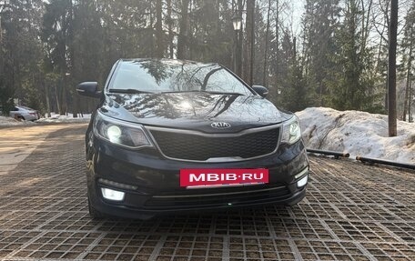 KIA Rio III рестайлинг, 2017 год, 1 049 000 рублей, 2 фотография