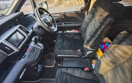 Honda Stepwgn IV, 2014 год, 1 700 000 рублей, 10 фотография