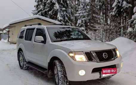 Nissan Pathfinder, 2013 год, 2 200 000 рублей, 2 фотография
