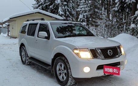 Nissan Pathfinder, 2013 год, 2 200 000 рублей, 21 фотография