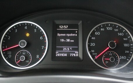 Volkswagen Tiguan I, 2010 год, 950 000 рублей, 18 фотография