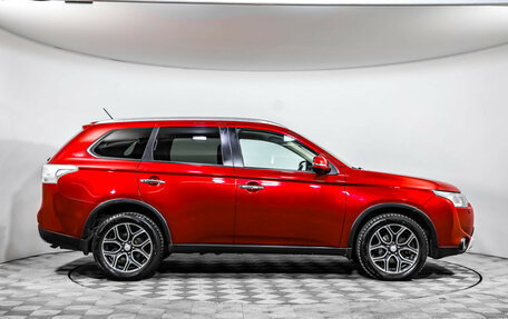 Mitsubishi Outlander III рестайлинг 3, 2014 год, 1 399 000 рублей, 4 фотография