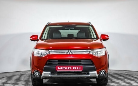 Mitsubishi Outlander III рестайлинг 3, 2014 год, 1 399 000 рублей, 2 фотография