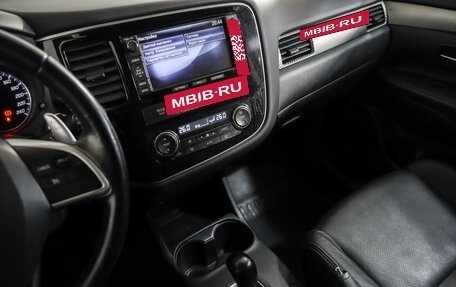 Mitsubishi Outlander III рестайлинг 3, 2014 год, 1 399 000 рублей, 21 фотография