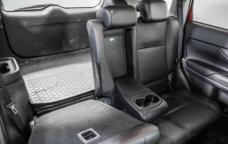 Mitsubishi Outlander III рестайлинг 3, 2014 год, 1 399 000 рублей, 30 фотография