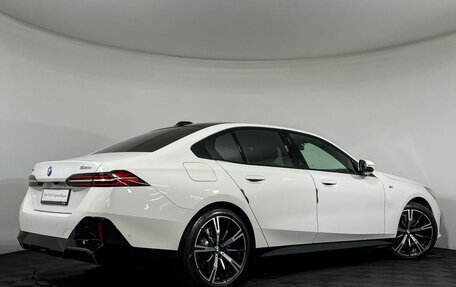 BMW 5 серия, 2023 год, 8 300 000 рублей, 2 фотография