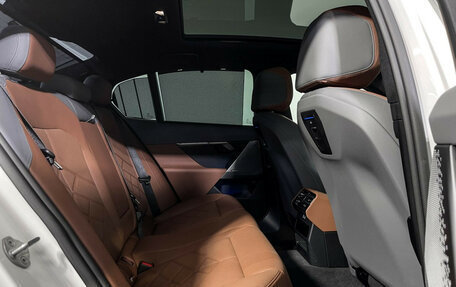 BMW 5 серия, 2023 год, 8 300 000 рублей, 14 фотография