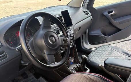 Volkswagen Polo VI (EU Market), 2011 год, 520 000 рублей, 6 фотография