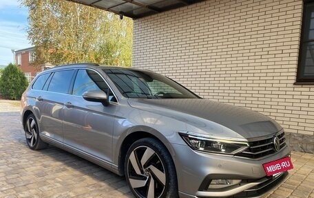 Volkswagen Passat B8 рестайлинг, 2020 год, 2 650 000 рублей, 3 фотография