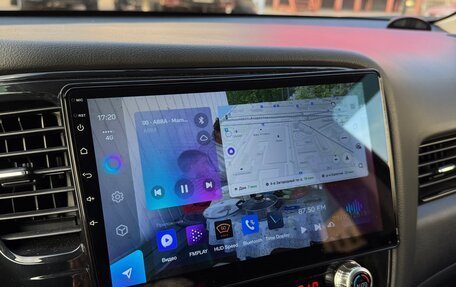 Mitsubishi Outlander III рестайлинг 3, 2021 год, 2 990 000 рублей, 12 фотография