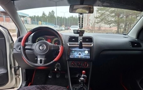 Volkswagen Polo VI (EU Market), 2012 год, 800 000 рублей, 5 фотография