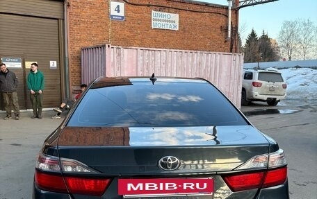 Toyota Camry, 2017 год, 1 850 000 рублей, 6 фотография