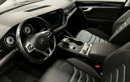 Volkswagen Touareg III, 2019 год, 4 999 000 рублей, 7 фотография