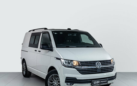 Volkswagen Transporter T6 рестайлинг, 2020 год, 4 900 000 рублей, 3 фотография