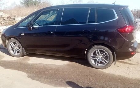 Opel Zafira C рестайлинг, 2014 год, 1 390 000 рублей, 10 фотография