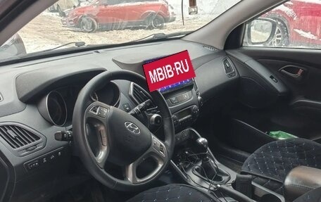 Hyundai ix35 I рестайлинг, 2013 год, 999 999 рублей, 3 фотография