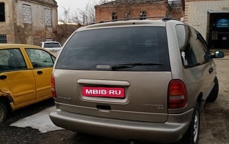 Chrysler Voyager III, 1999 год, 380 000 рублей, 11 фотография