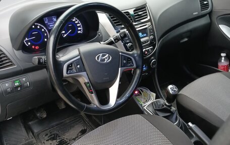 Hyundai Solaris II рестайлинг, 2014 год, 1 250 000 рублей, 3 фотография