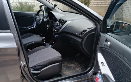 Hyundai Solaris II рестайлинг, 2014 год, 1 250 000 рублей, 5 фотография