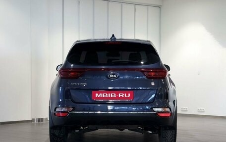 KIA Sportage IV рестайлинг, 2020 год, 2 450 000 рублей, 4 фотография