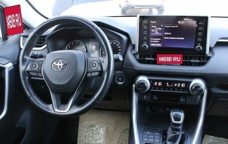 Toyota RAV4, 2019 год, 3 150 000 рублей, 16 фотография