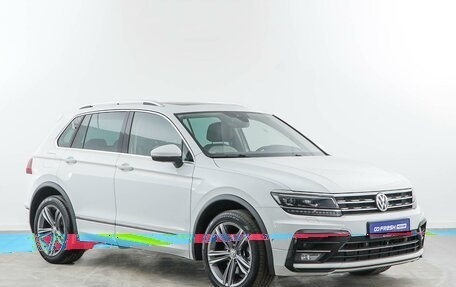 Volkswagen Tiguan II, 2019 год, 3 498 055 рублей, 1 фотография