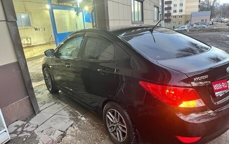 Hyundai Solaris II рестайлинг, 2013 год, 850 000 рублей, 1 фотография