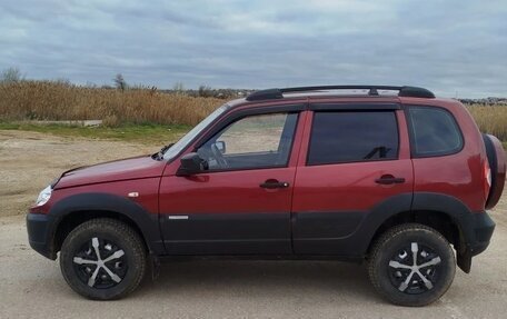 Chevrolet Niva I рестайлинг, 2012 год, 555 000 рублей, 2 фотография