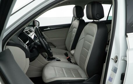 Volkswagen Tiguan II, 2019 год, 3 498 055 рублей, 10 фотография