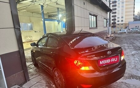 Hyundai Solaris II рестайлинг, 2013 год, 850 000 рублей, 3 фотография